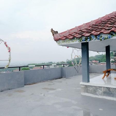 Reddoorz Syariah @ Puncak Buring Hotel Malang Exterior foto